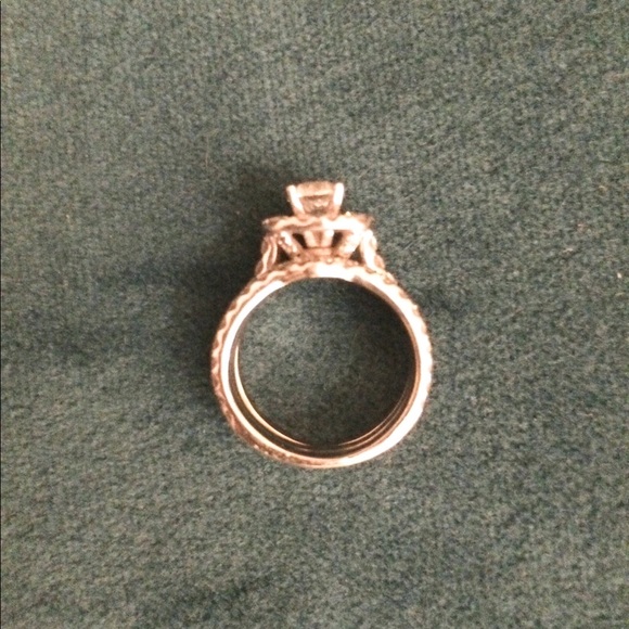 Diamond Ring - Picture 2 of 6